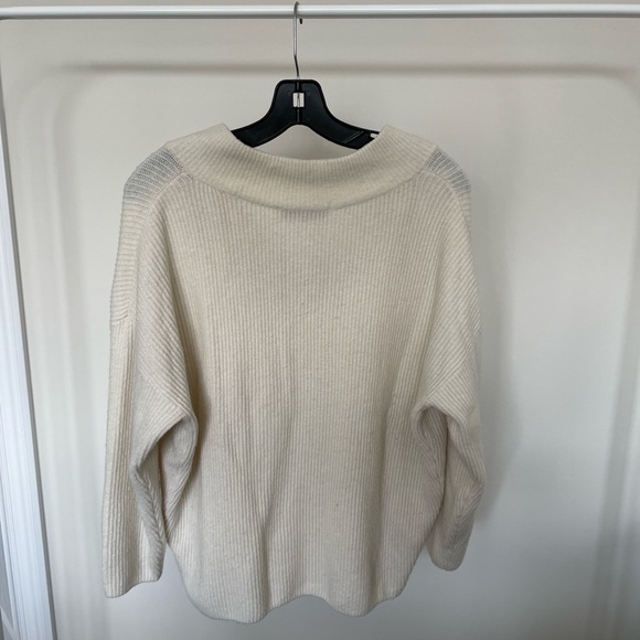 Zara Knit V-Neck Sweater and Joggers Matching Set - Picture 5 of 5